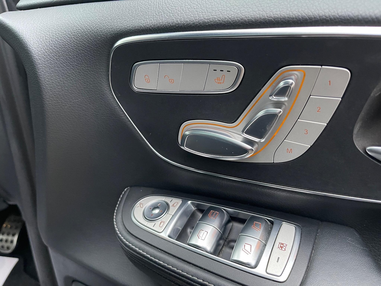 Used Mercedes-Benz V-Class 2016 for sale - 76952962: Photo 9