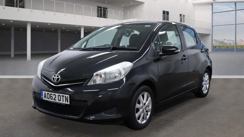 Used Toyota Yaris 2013 for sale - 76499450: Photo 2