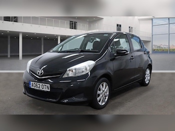 Used Toyota Yaris 2013 for sale - 76499450: Photo
