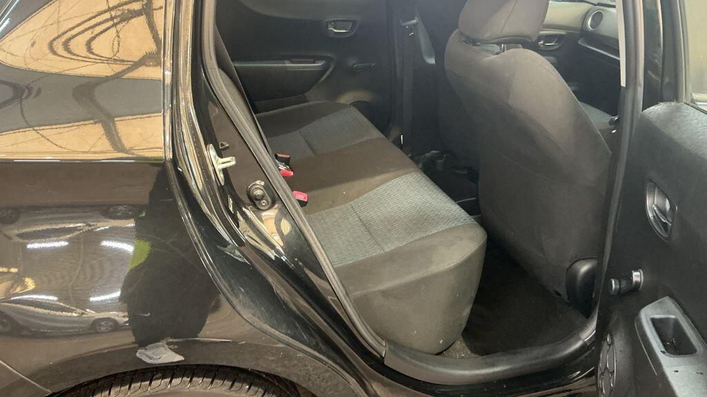 Used Toyota Yaris 2013 for sale - 76499450: Photo 8