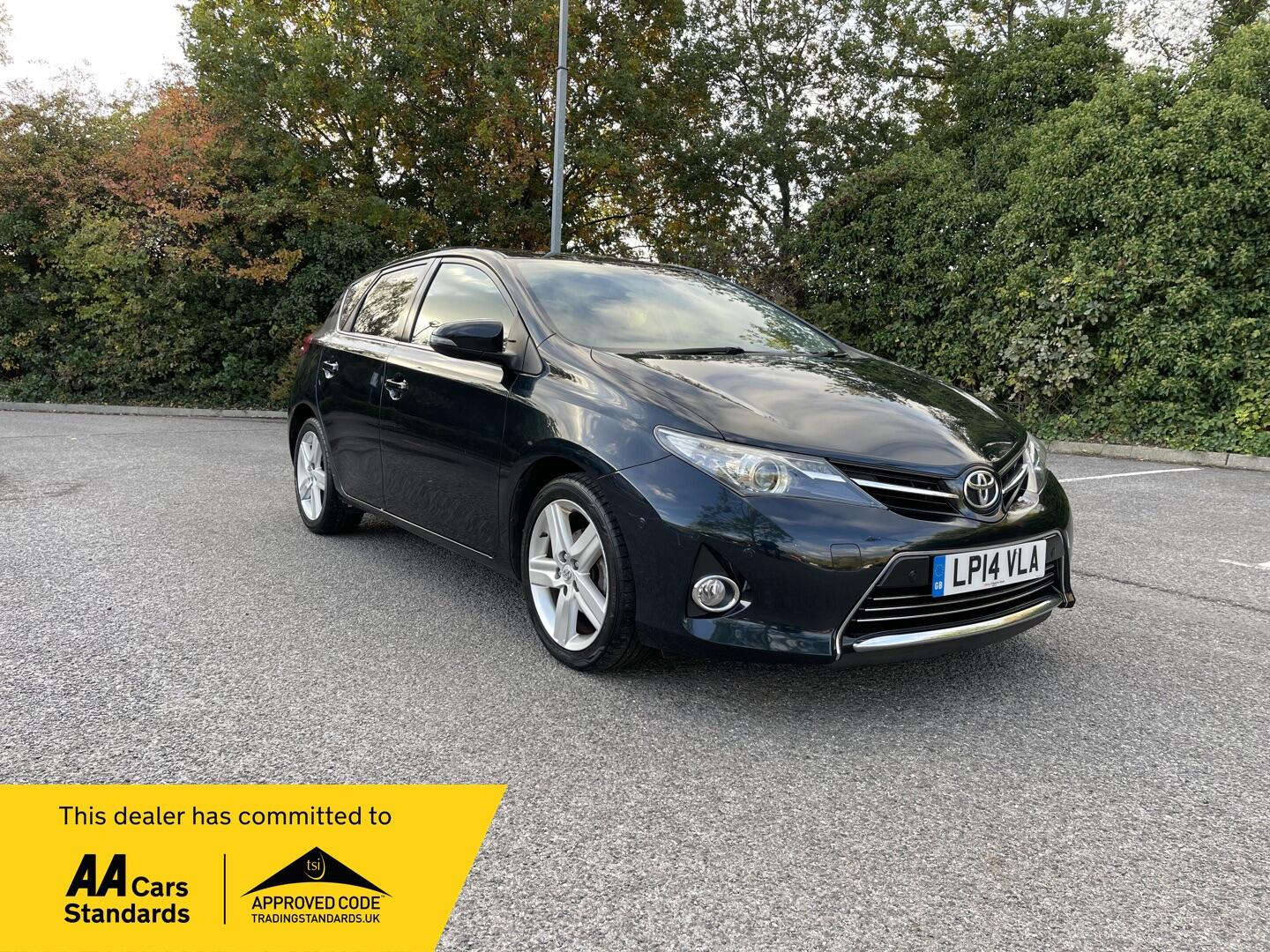 Used Toyota Auris 2014 for sale - 76175452: Photo 1