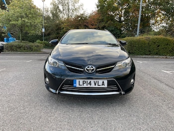 Used Toyota Auris 2014 for sale - 76175452: Photo 2