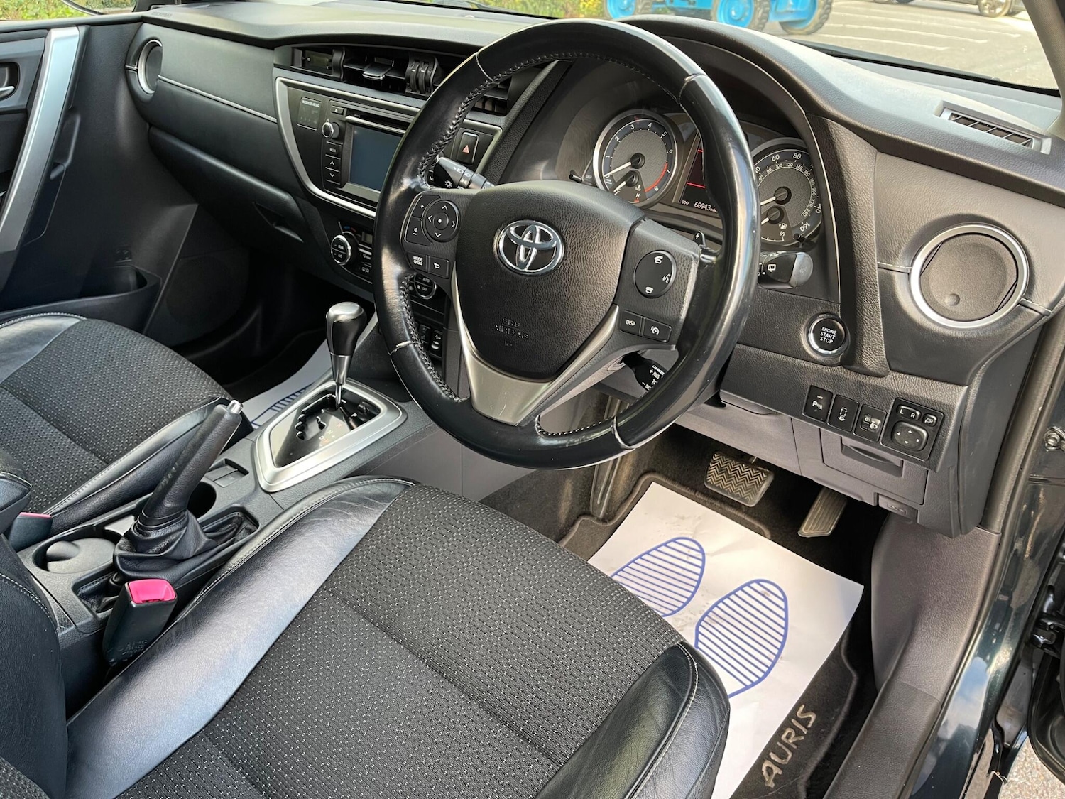 Used Toyota Auris 2014 for sale - 76175452: Photo 7