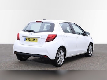 Used Toyota Yaris 2015 for sale - 79362175: Photo