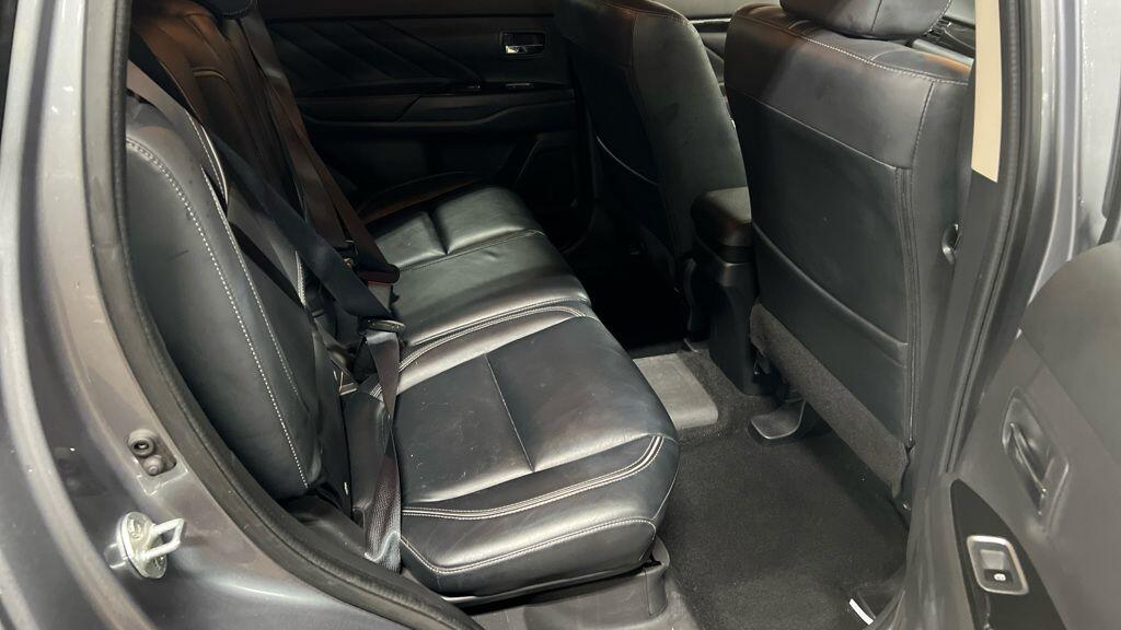 Used Mitsubishi Outlander 2016 for sale - 76537995: Photo 6