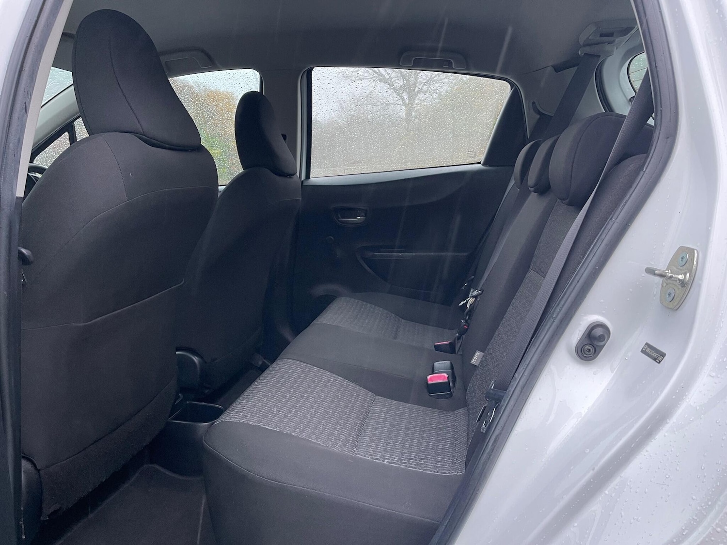 Used Toyota Yaris 2013 for sale - 76927014: Photo 15