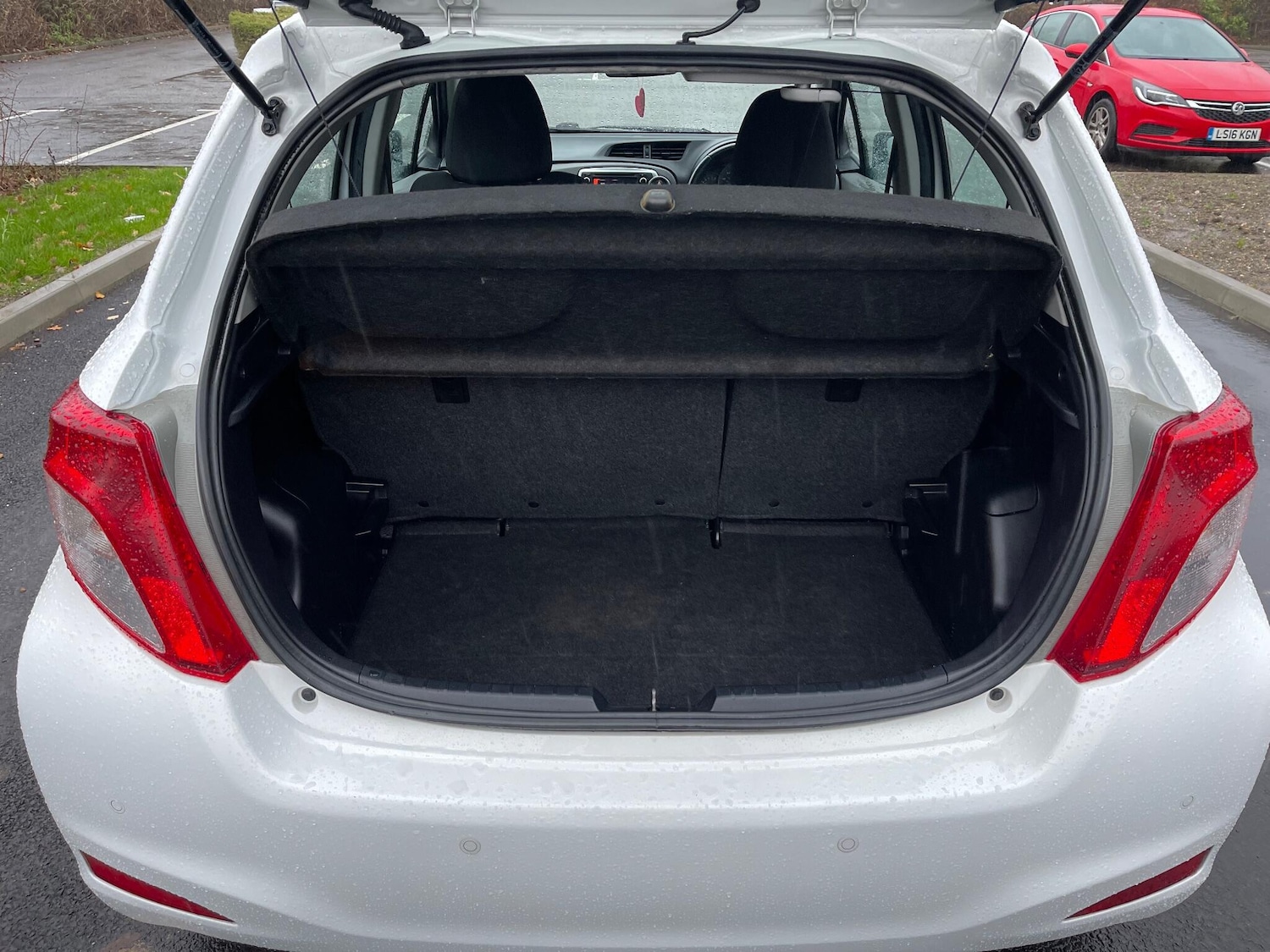 Used Toyota Yaris 2013 for sale - 76927014: Photo 17