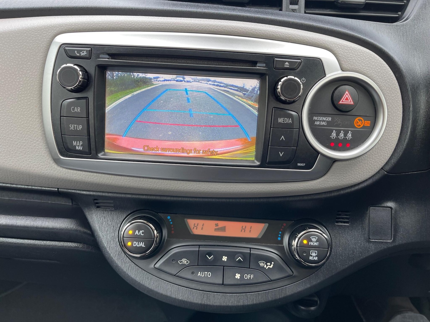 Used Toyota Yaris for sale - 76727440: Photo 11