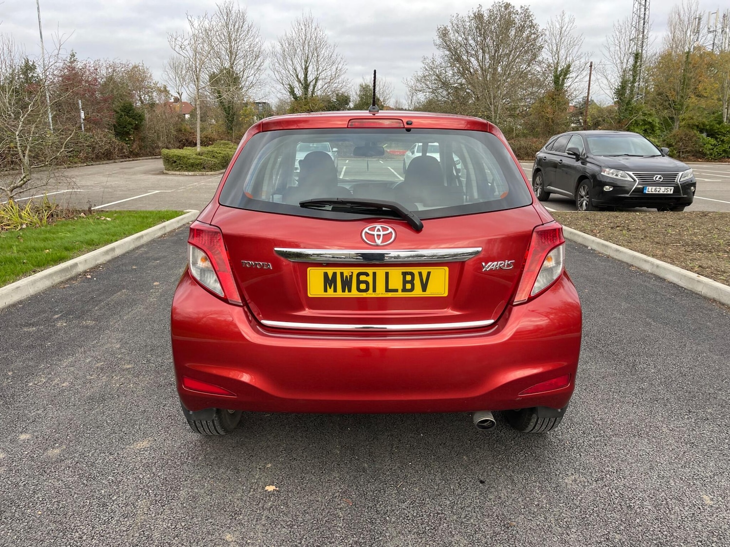 Used Toyota Yaris for sale - 76727440: Photo 5