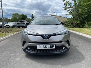 Used Toyota C-HR 2017 for sale - 79092789: Photo