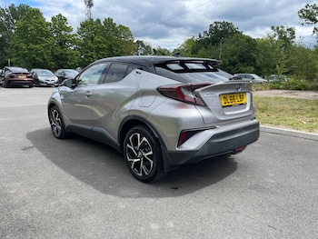 Used Toyota C-HR 2017 for sale - 79092789: Photo