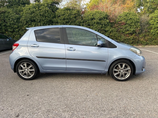 Used Toyota Yaris 2012 for sale - 76188441: Photo 19
