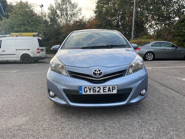 Used Toyota Yaris 2012 for sale - 76188441: Photo 2