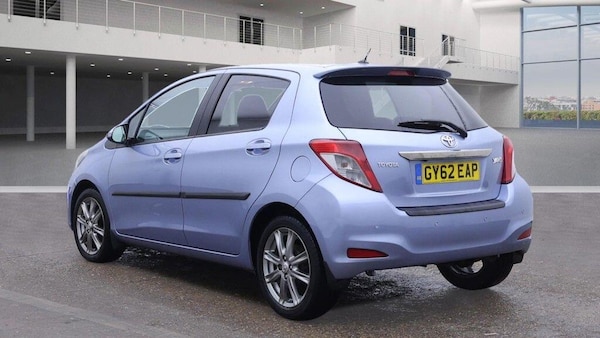Used Toyota Yaris 2012 for sale - 76188441: Photo 3