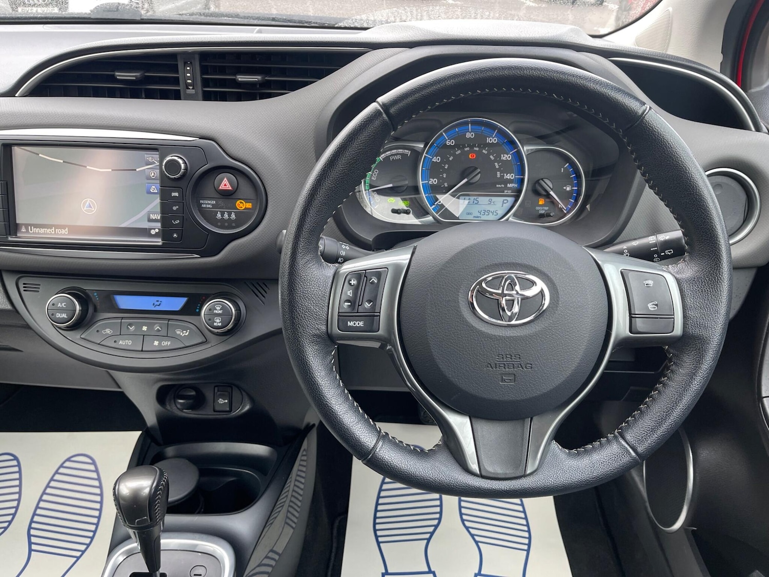 Used Toyota Yaris 2015 for sale - 77478948: Photo 11