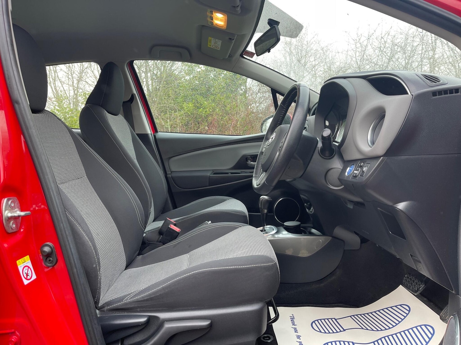 Used Toyota Yaris 2015 for sale - 77478948: Photo 13