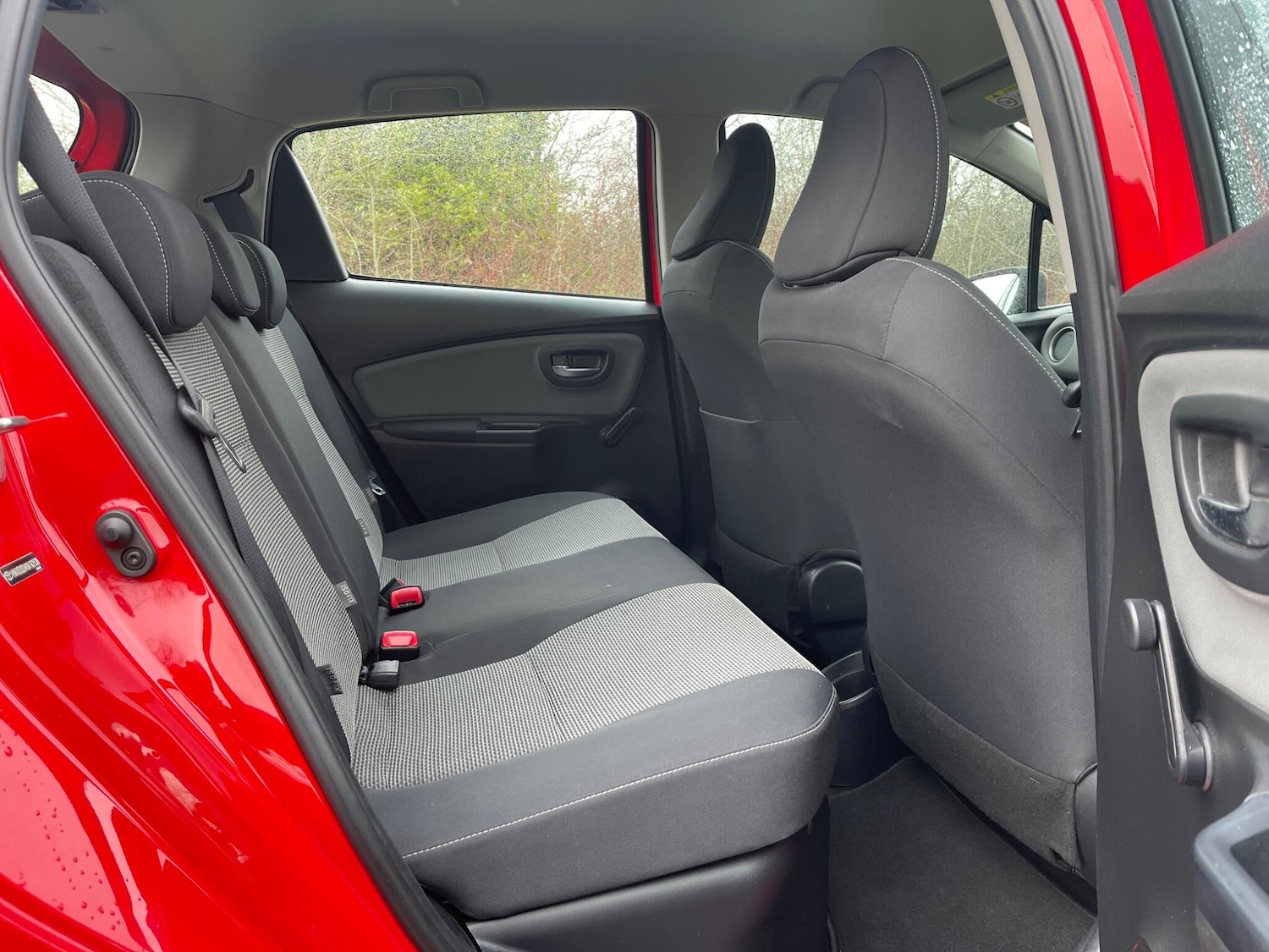 Used Toyota Yaris 2015 for sale - 77478948: Photo 15