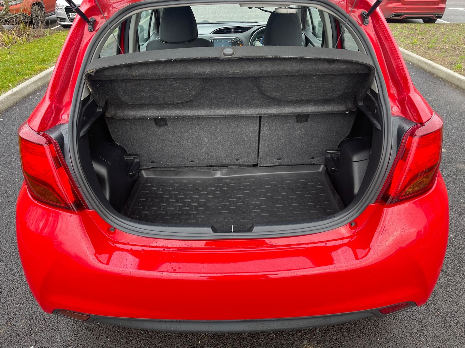 Used Toyota Yaris 2015 for sale - 77478948: Photo 16