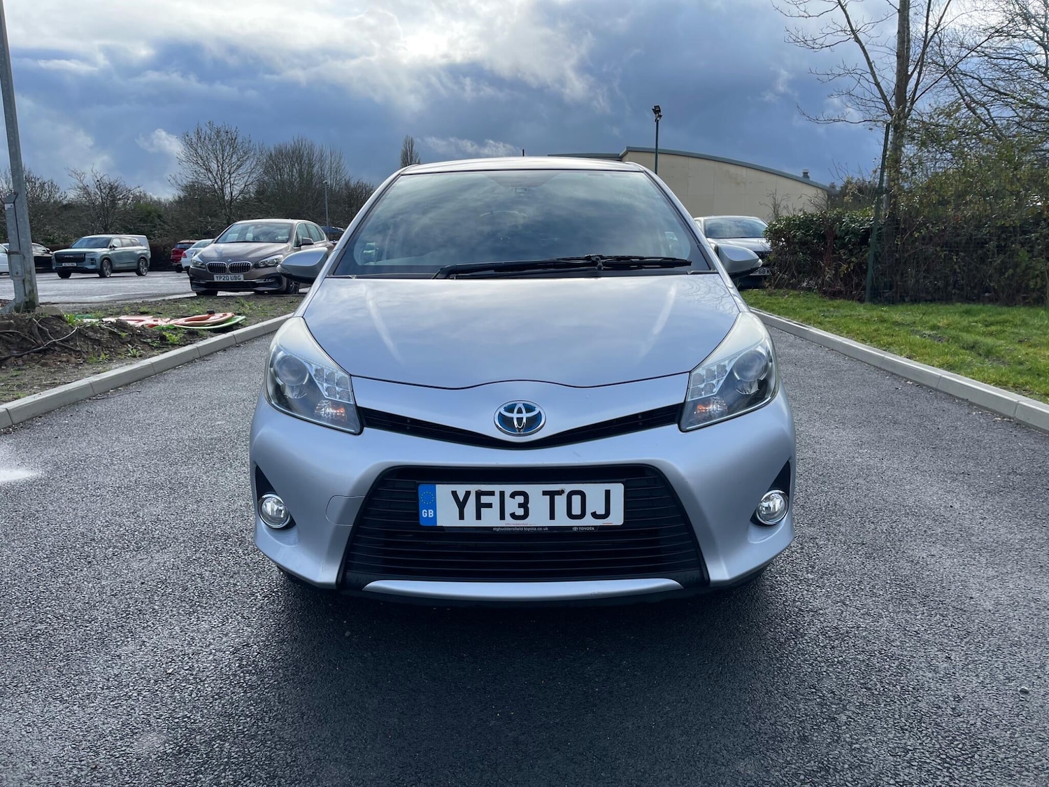 Used Toyota Yaris 2013 for sale - 77538071: Photo 2