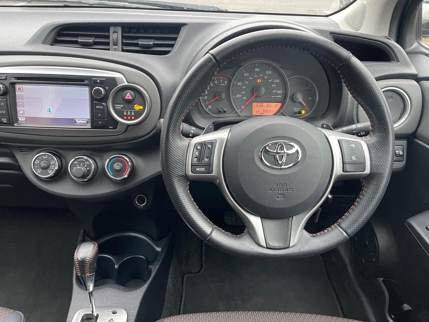 Used Toyota Yaris for sale - 76727448: Photo 11