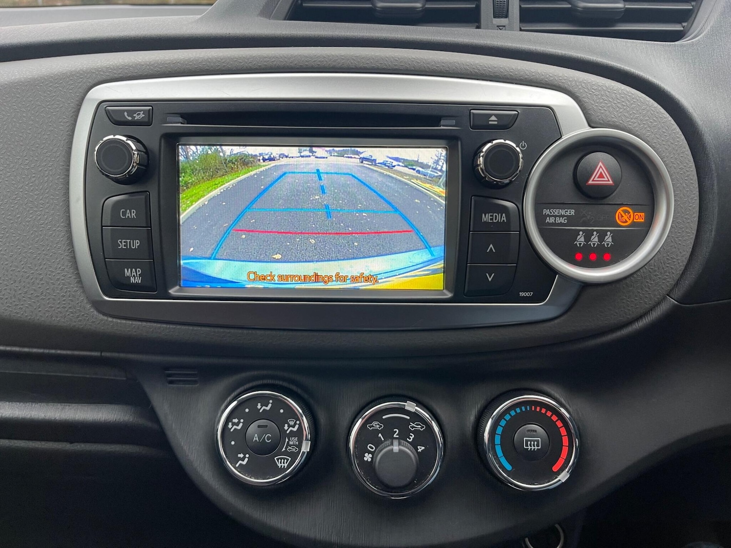 Used Toyota Yaris for sale - 76727448: Photo 12