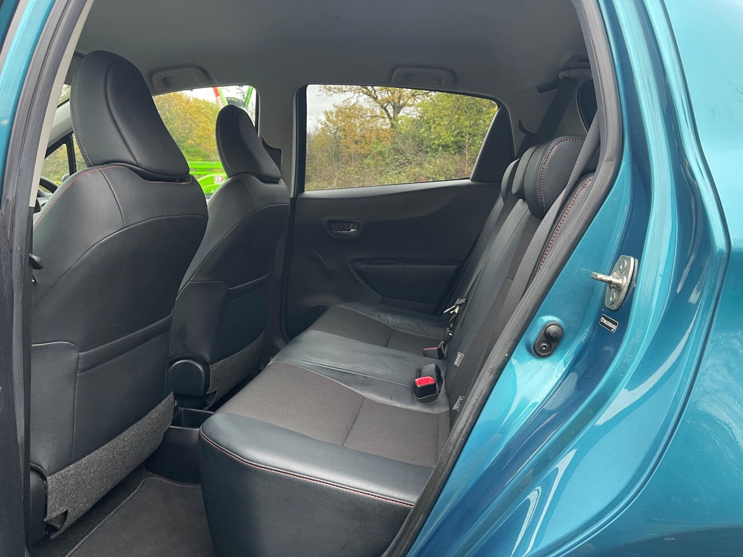 Used Toyota Yaris for sale - 76727448: Photo 15