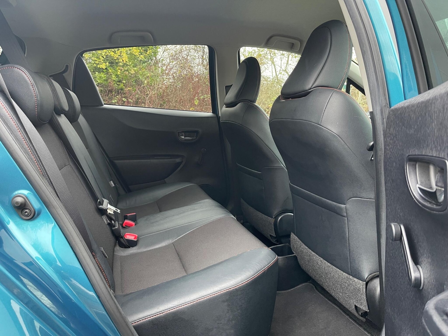 Used Toyota Yaris for sale - 76727448: Photo 16