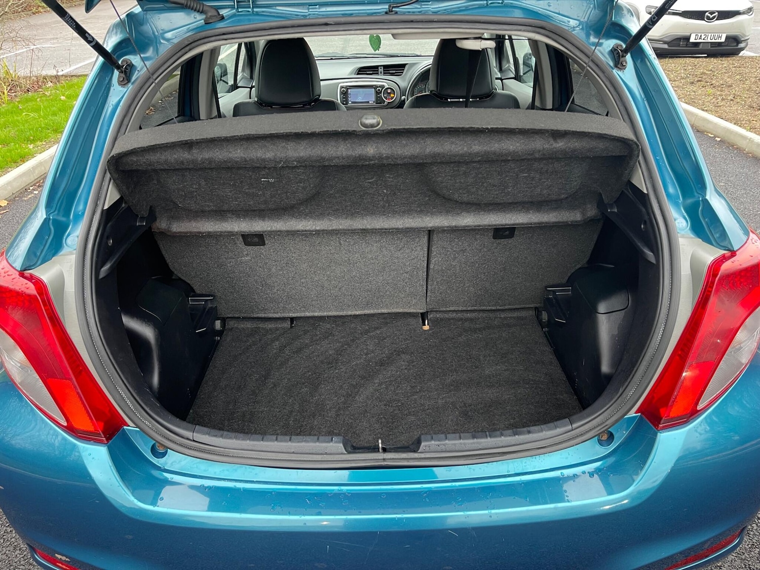 Used Toyota Yaris for sale - 76727448: Photo 17