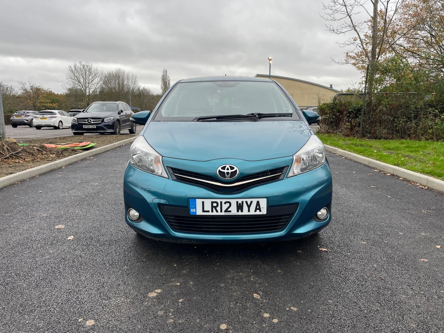 Used Toyota Yaris for sale - 76727448: Photo 2