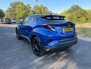 Used Toyota C-HR 2019 for sale - 79509594: Photo