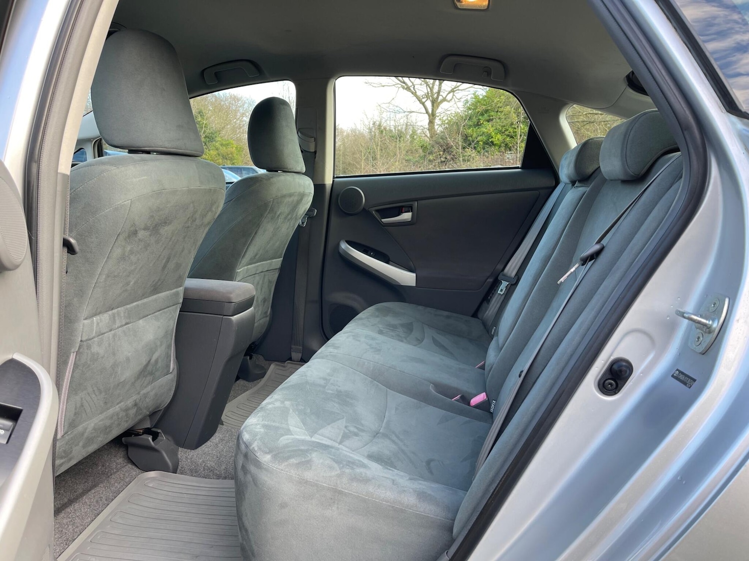 Used Toyota Prius 2011 for sale - 77425061: Photo 17