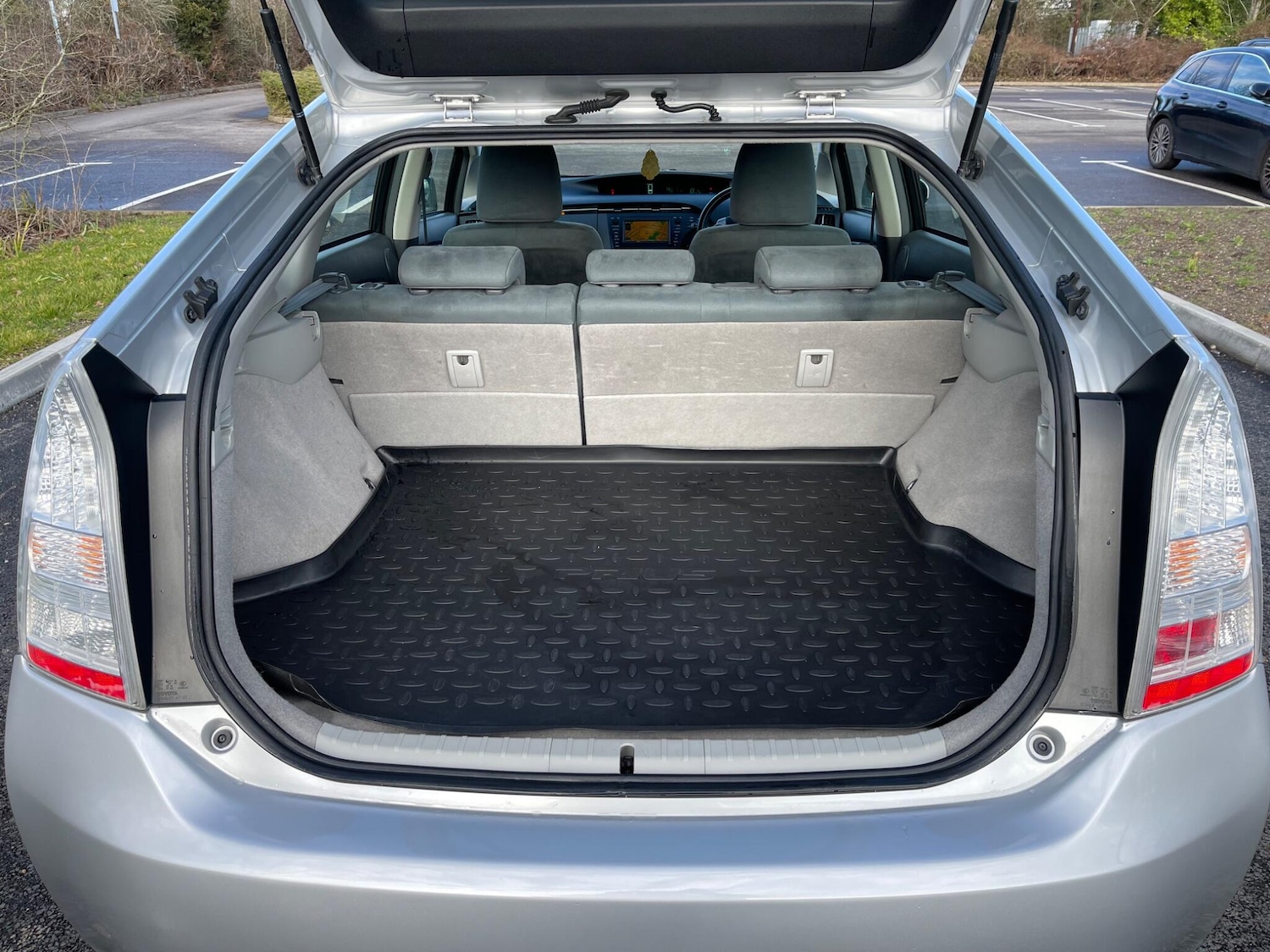 Used Toyota Prius 2011 for sale - 77425061: Photo 19