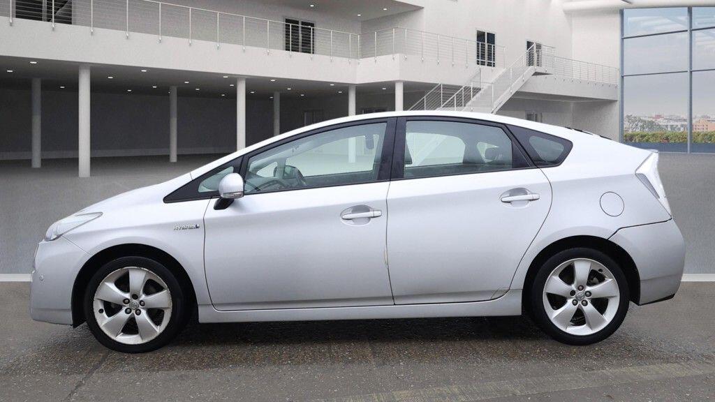 Used Toyota Prius 2011 for sale - 77425061: Photo 6