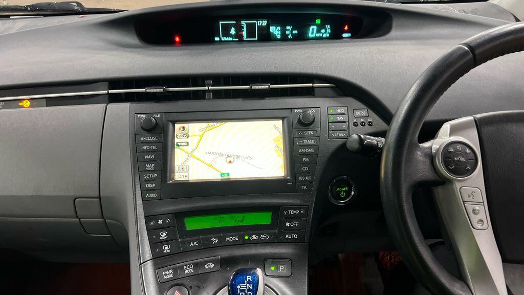 Used Toyota Prius 2011 for sale - 77425061: Photo 9