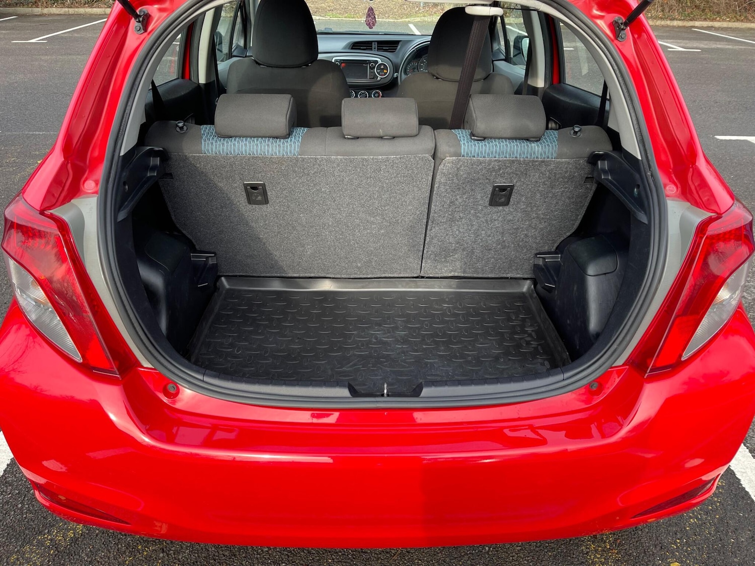 Used Toyota Yaris 2012 for sale - 77321017: Photo 16