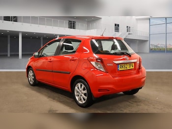Used Toyota Yaris 2012 for sale - 77321017: Photo