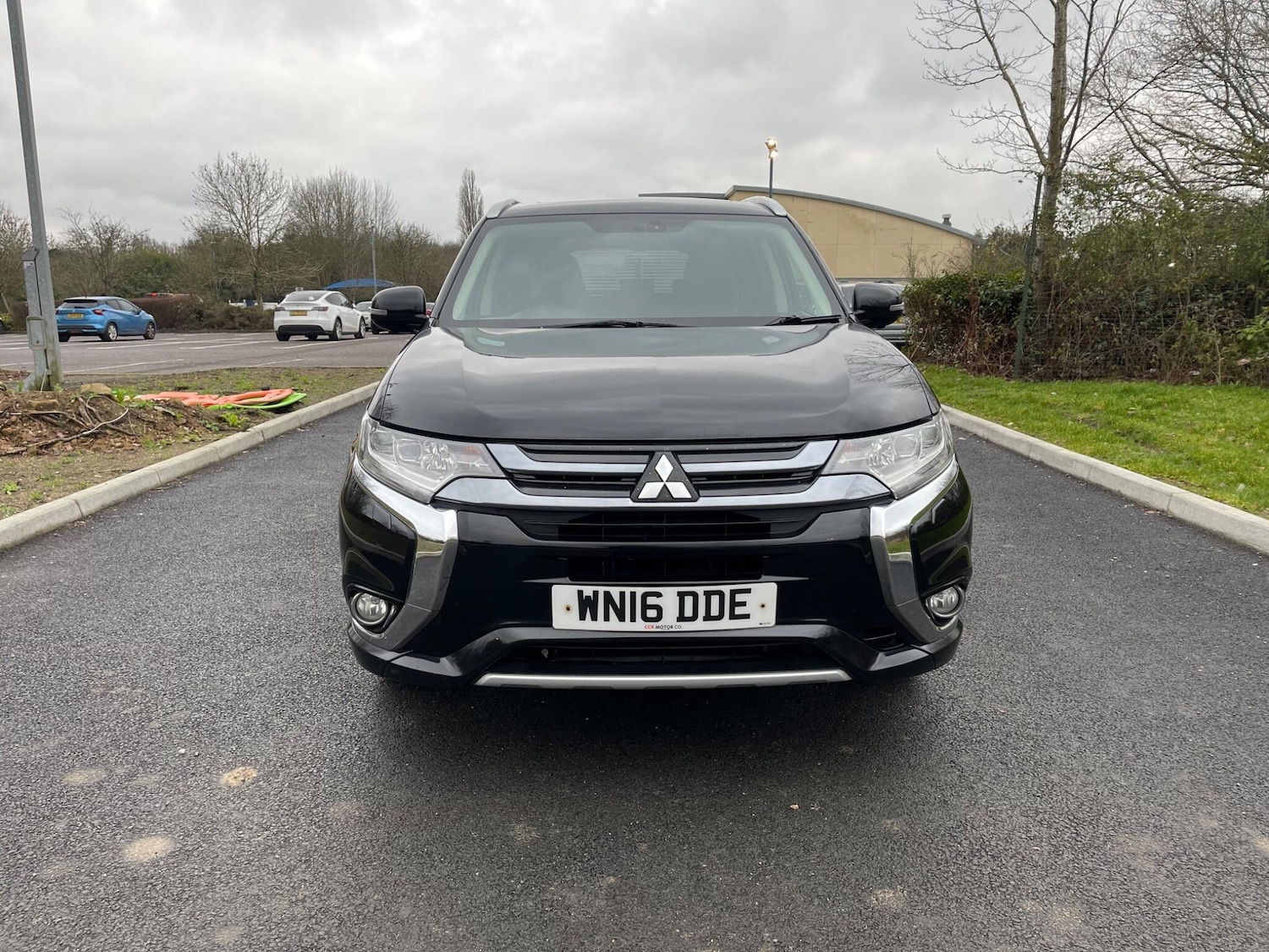 Used Mitsubishi Outlander 2016 for sale - 77612304: Photo 2