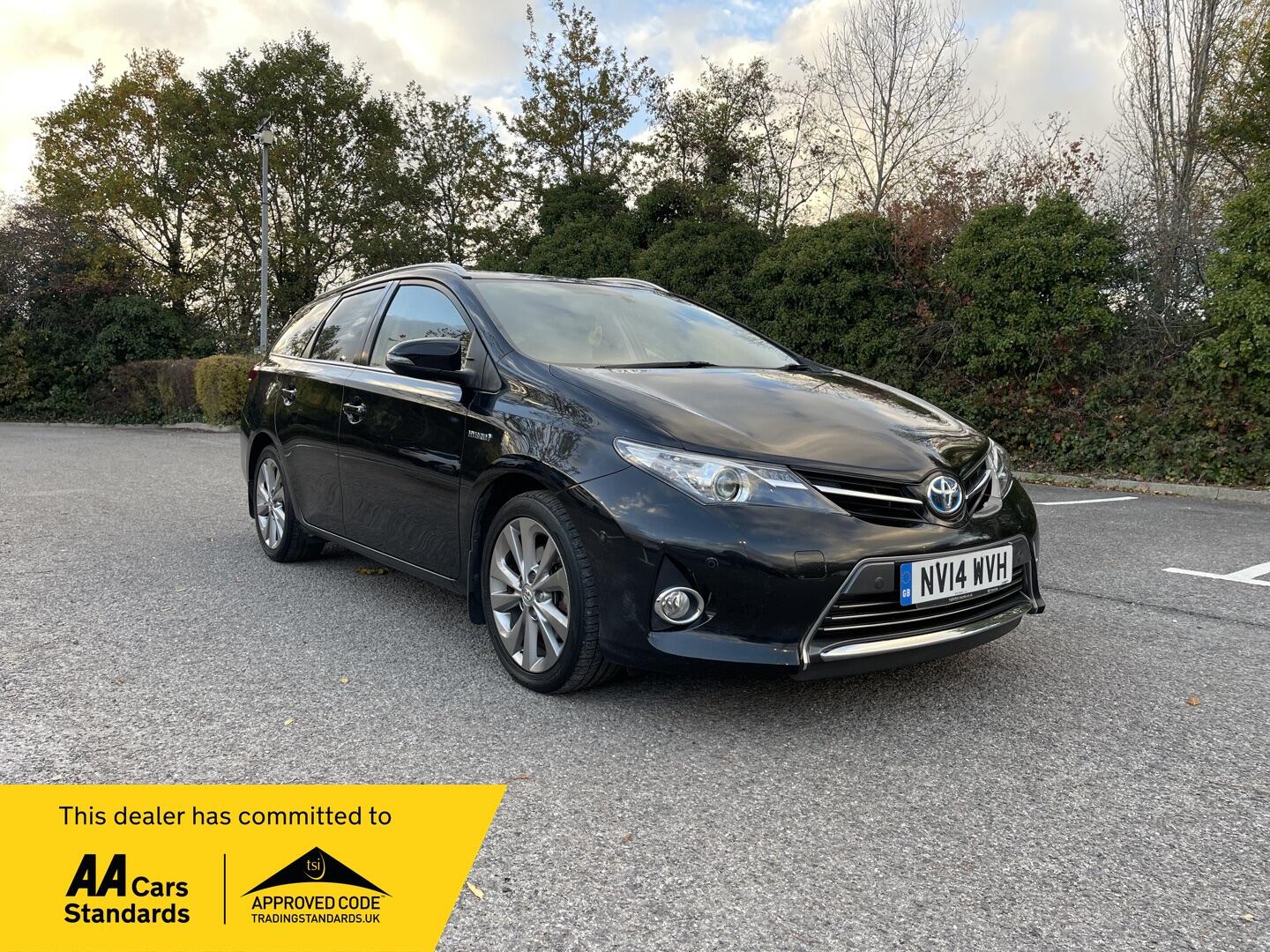 Used Toyota Auris 2014 for sale - 76398279: Photo 1