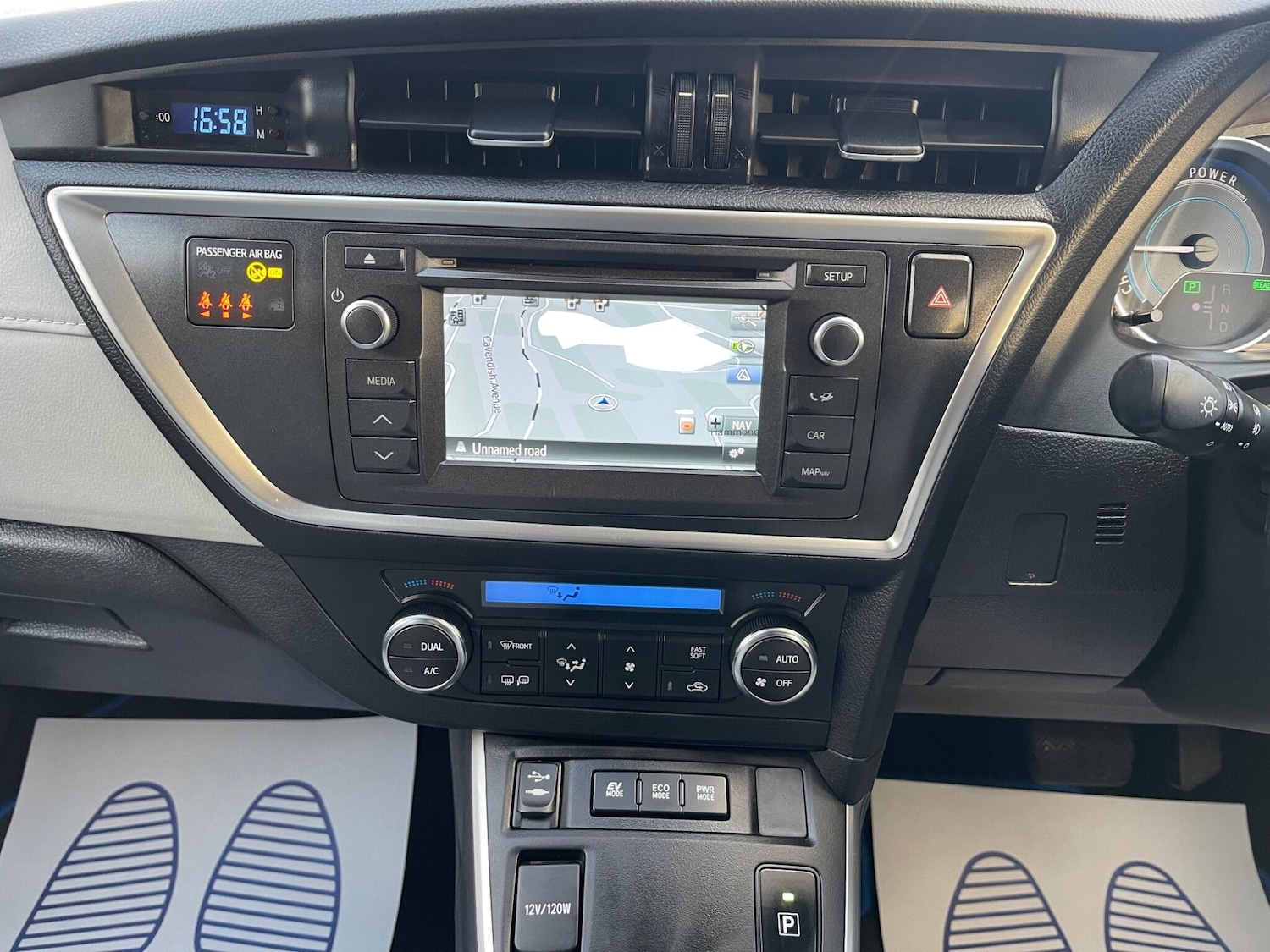 Used Toyota Auris 2014 for sale - 76398279: Photo 10