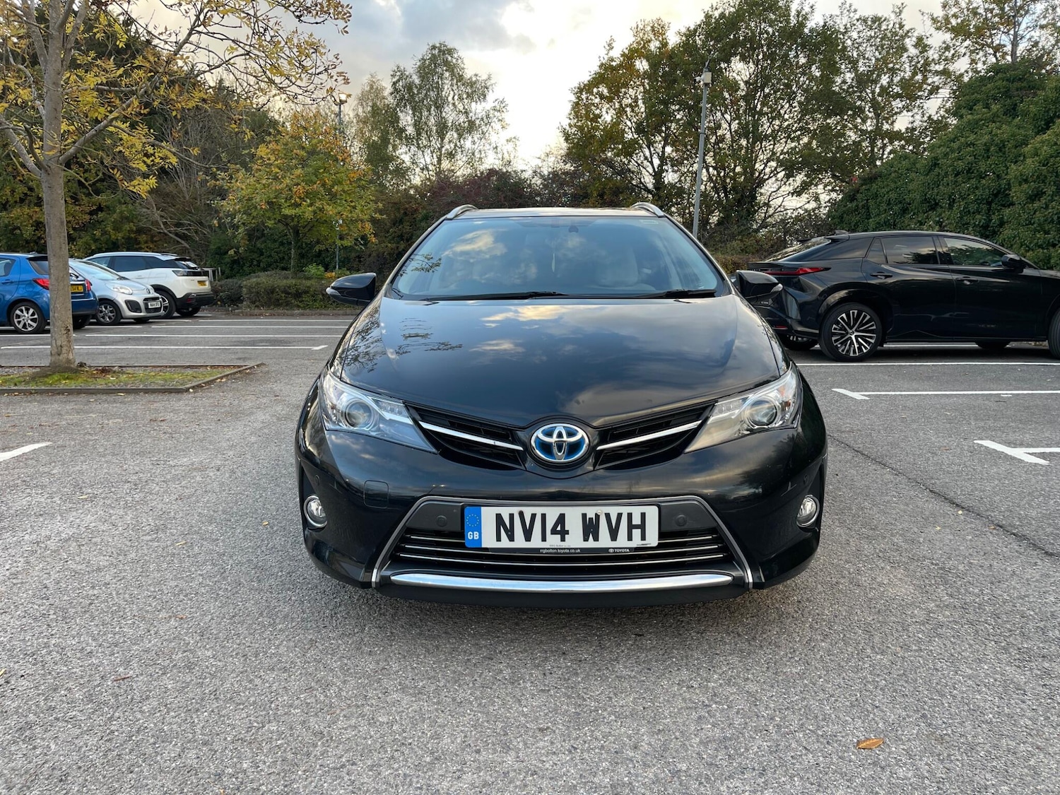 Used Toyota Auris 2014 for sale - 76398279: Photo 2