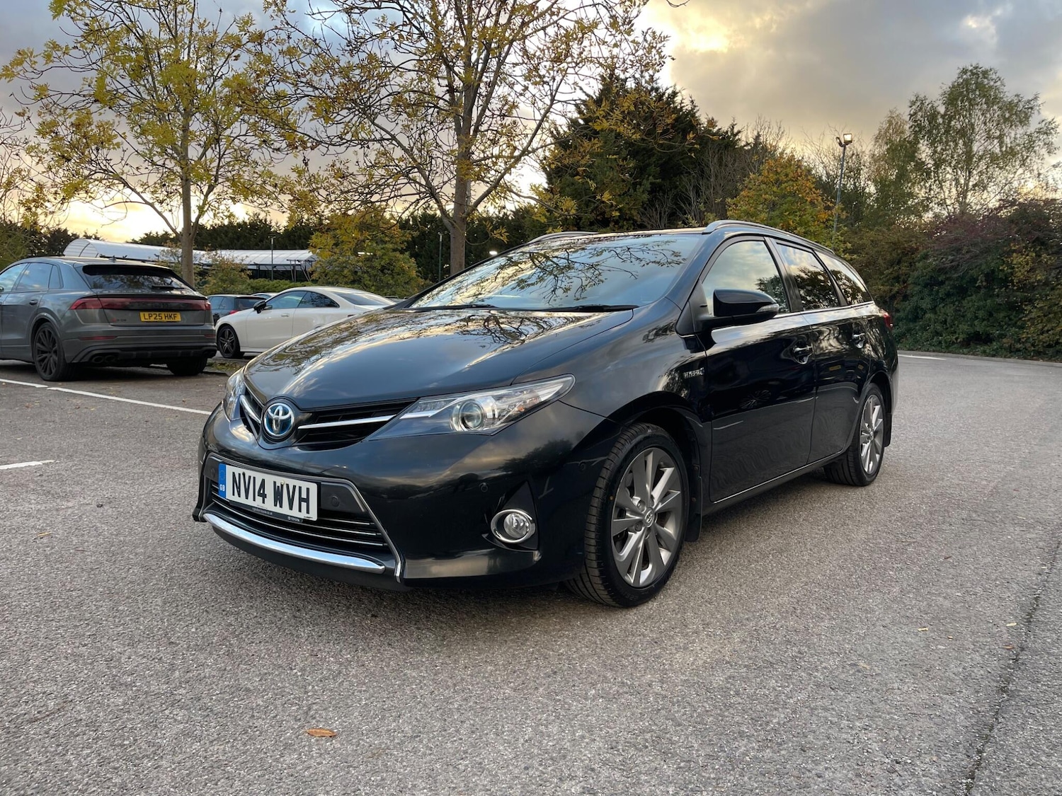 Used Toyota Auris 2014 for sale - 76398279: Photo 3