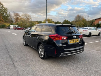 Used Toyota Auris 2014 for sale - 76398279: Photo
