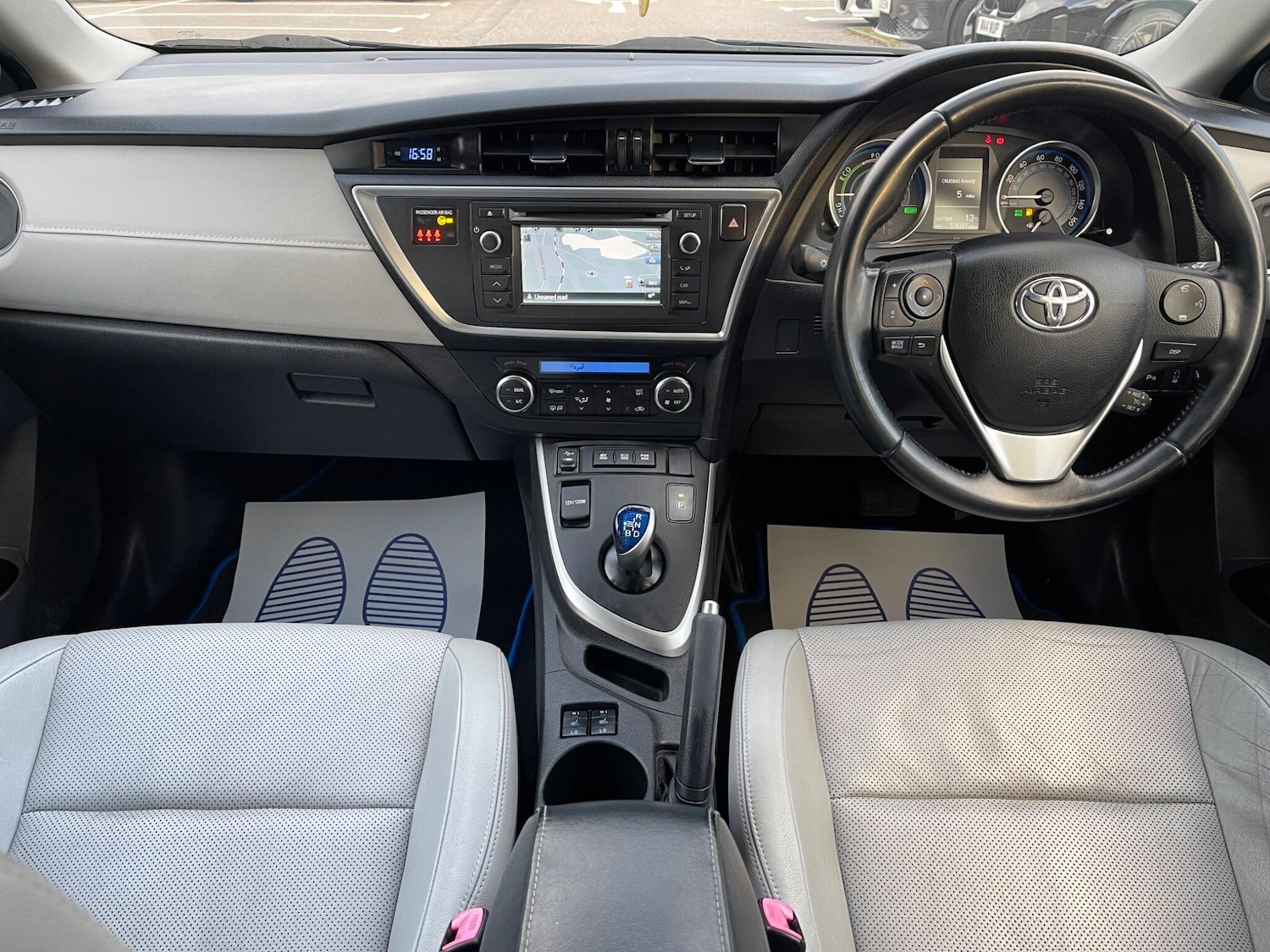 Used Toyota Auris 2014 for sale - 76398279: Photo 9