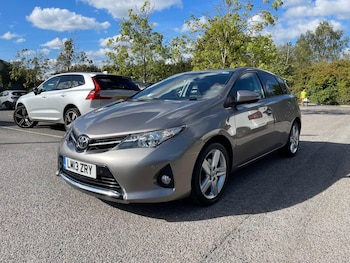 Used Toyota Auris 2013 for sale - 76042554: Photo