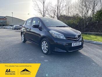 Used Toyota Yaris 2013 for sale - 77670389: Photo