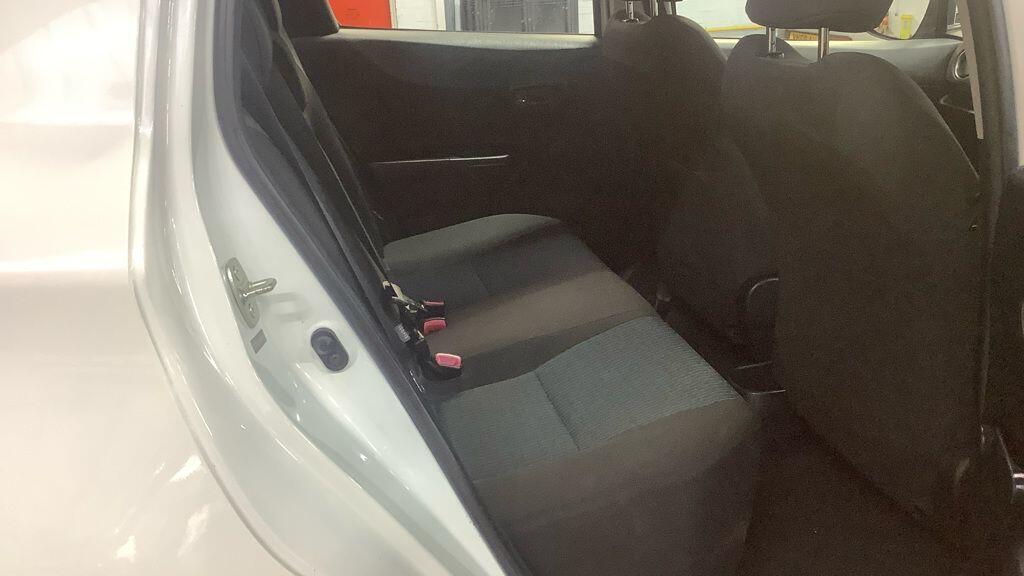 Used Toyota Yaris 2012 for sale - 76499182: Photo 8