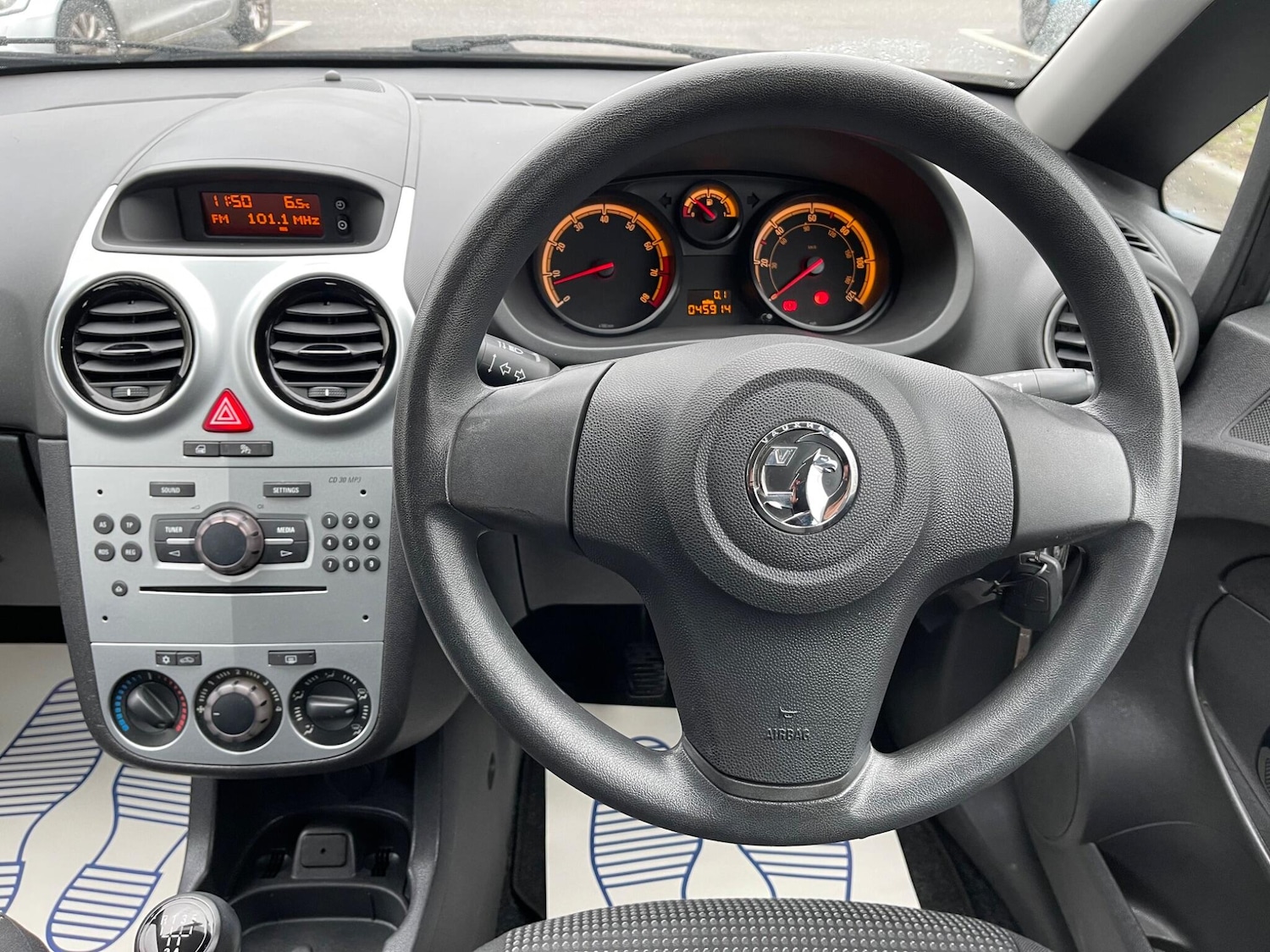 Used Vauxhall Corsa 2013 for sale - 77468011: Photo 10