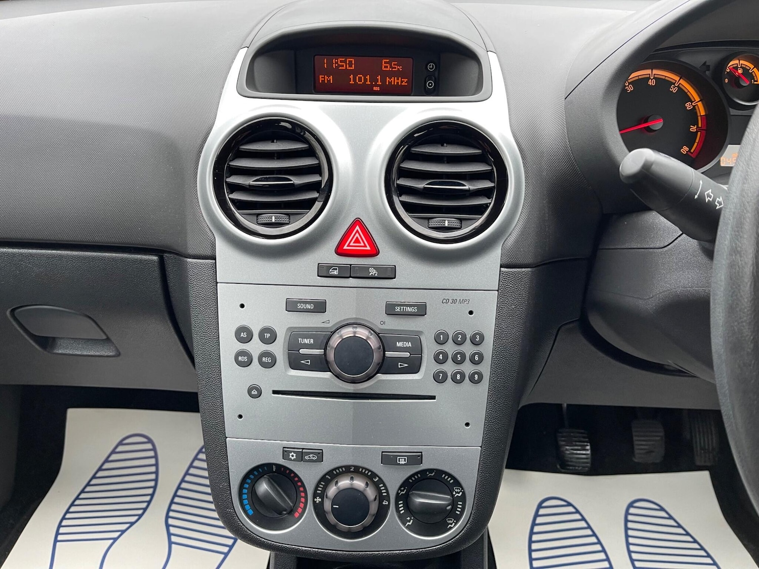 Used Vauxhall Corsa 2013 for sale - 77468011: Photo 11