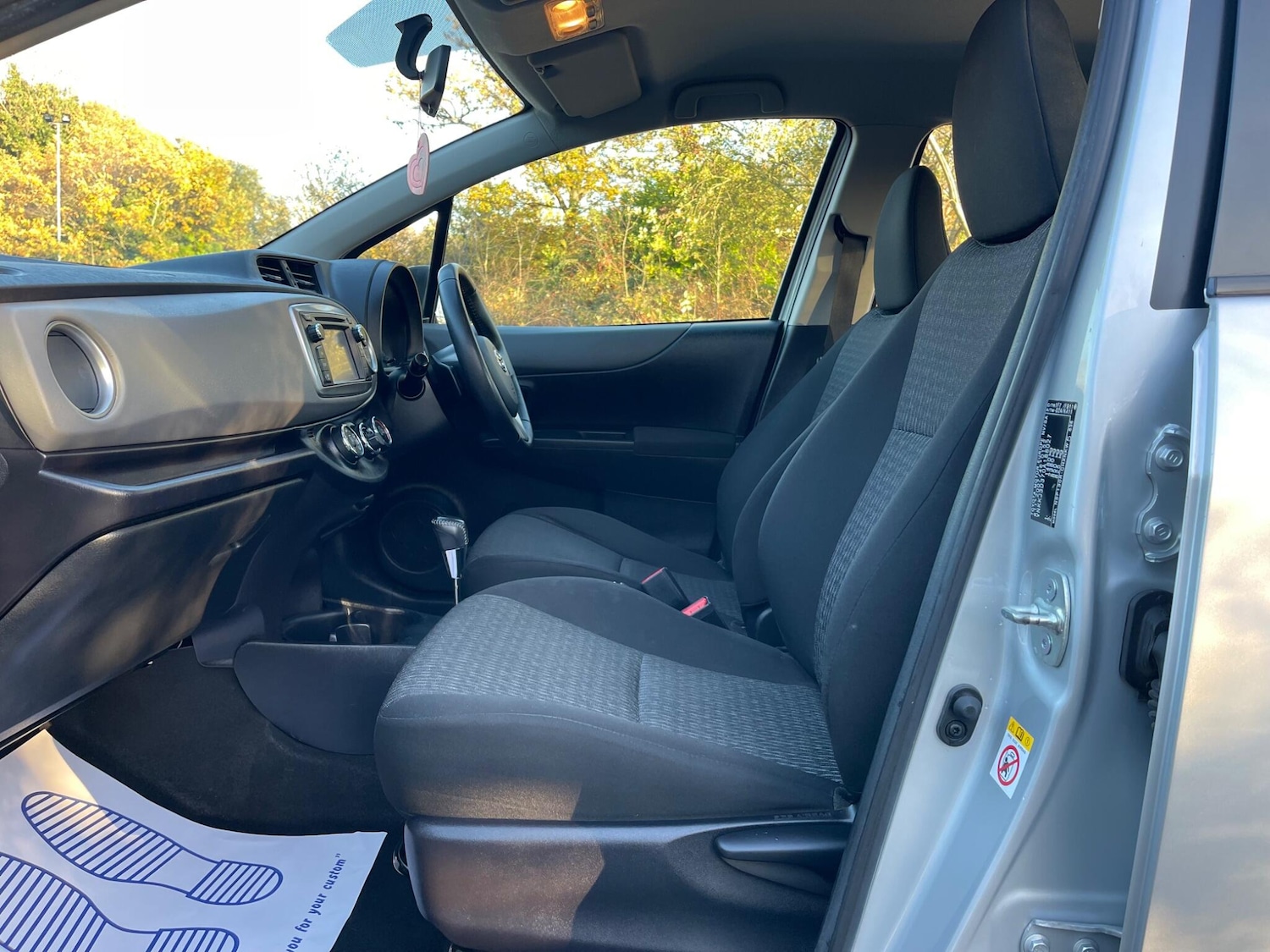 Used Toyota Yaris 2013 for sale - 76499178: Photo 12