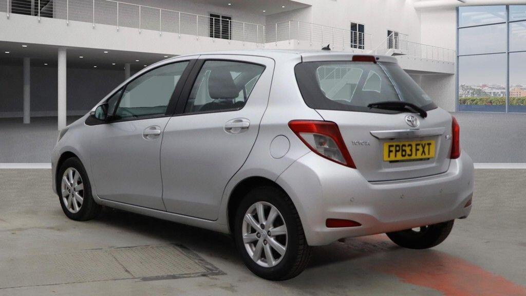 Used Toyota Yaris 2013 for sale - 76499178: Photo 2